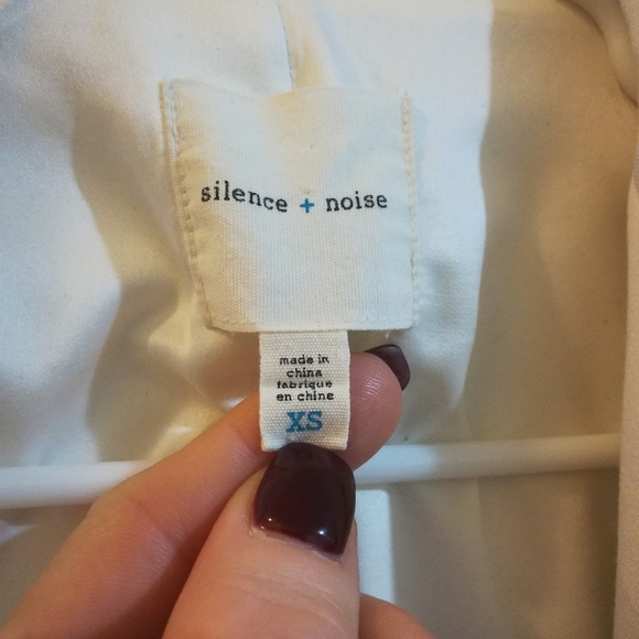 Perfect condition blazer! - Picture 2 of 2